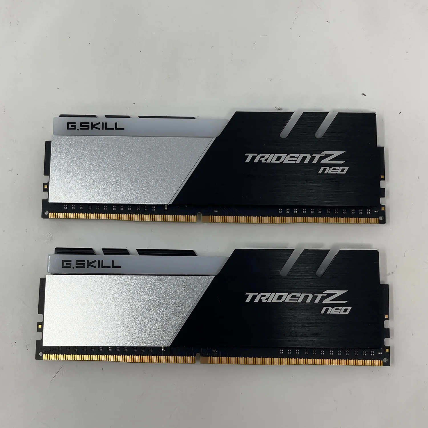 G.Skill Trident Z Neo Series 16GB (2x8GB) RAM DDR4 3600MHz F4-3600C16D-16GTZNC