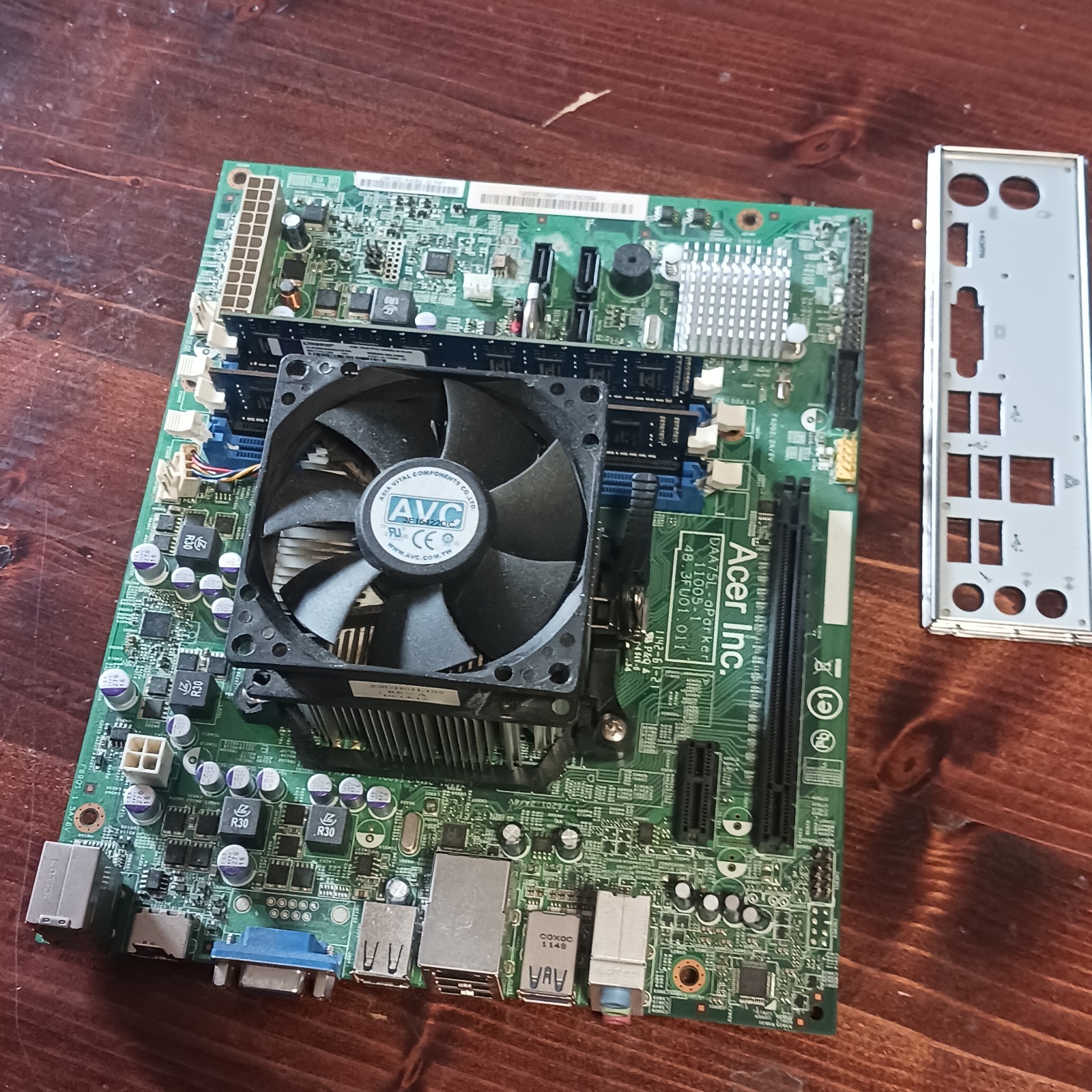 Asus Acer Motherboard AMD A6-3600 Series 4 GB