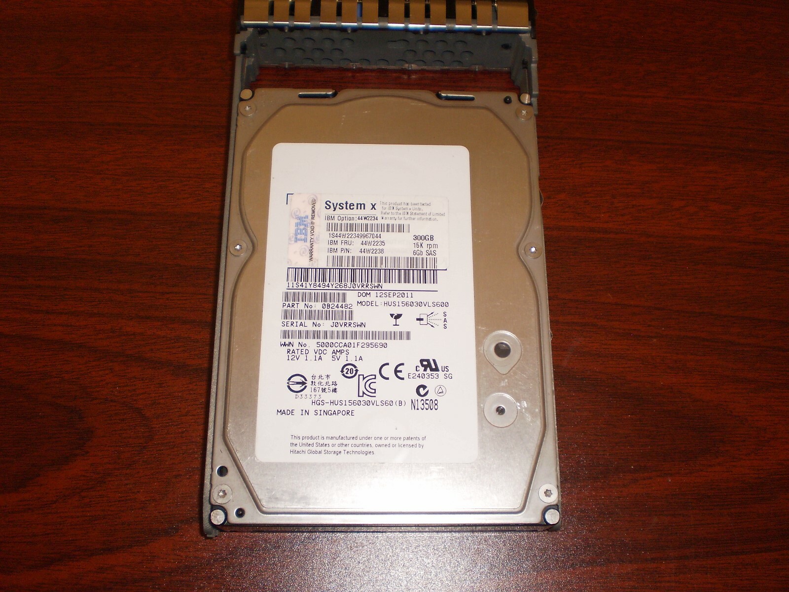 44W2235,44W2234,44W2238 IBM 300GB 15K 6GBPs 3.5" SAS HARD DRIVE WITH TRAY