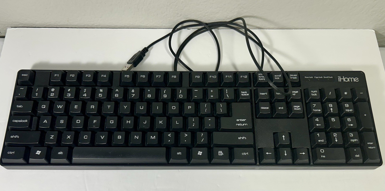 iHome IH-K301 Classic Corded Quiet Touch Slim Full Size USB Desktop Keyboard