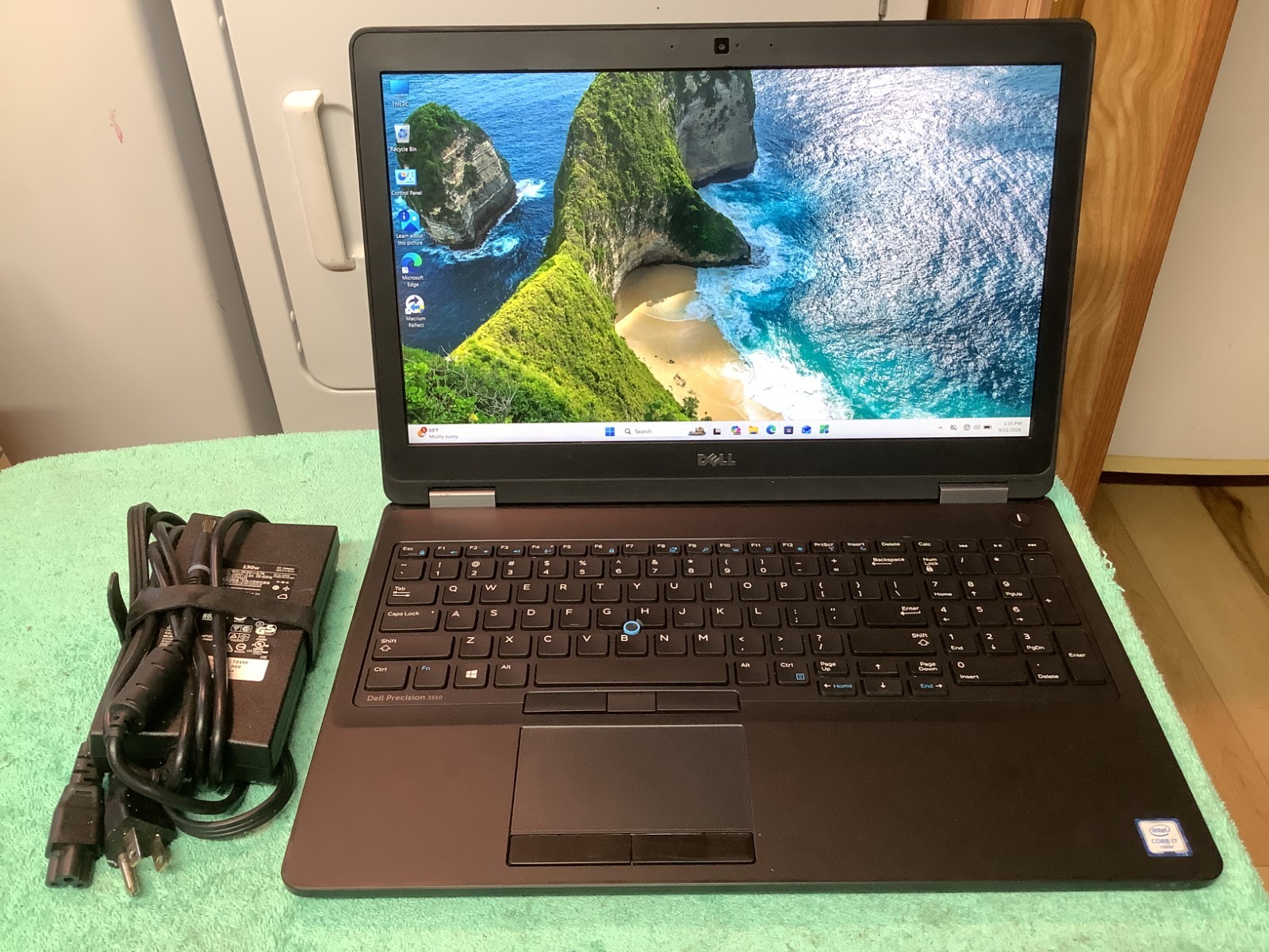 Dell Precision 3510, i7-6820HQ, 12GB-256GB + 32GB, AMD R9 M360 Windows 11 Pro