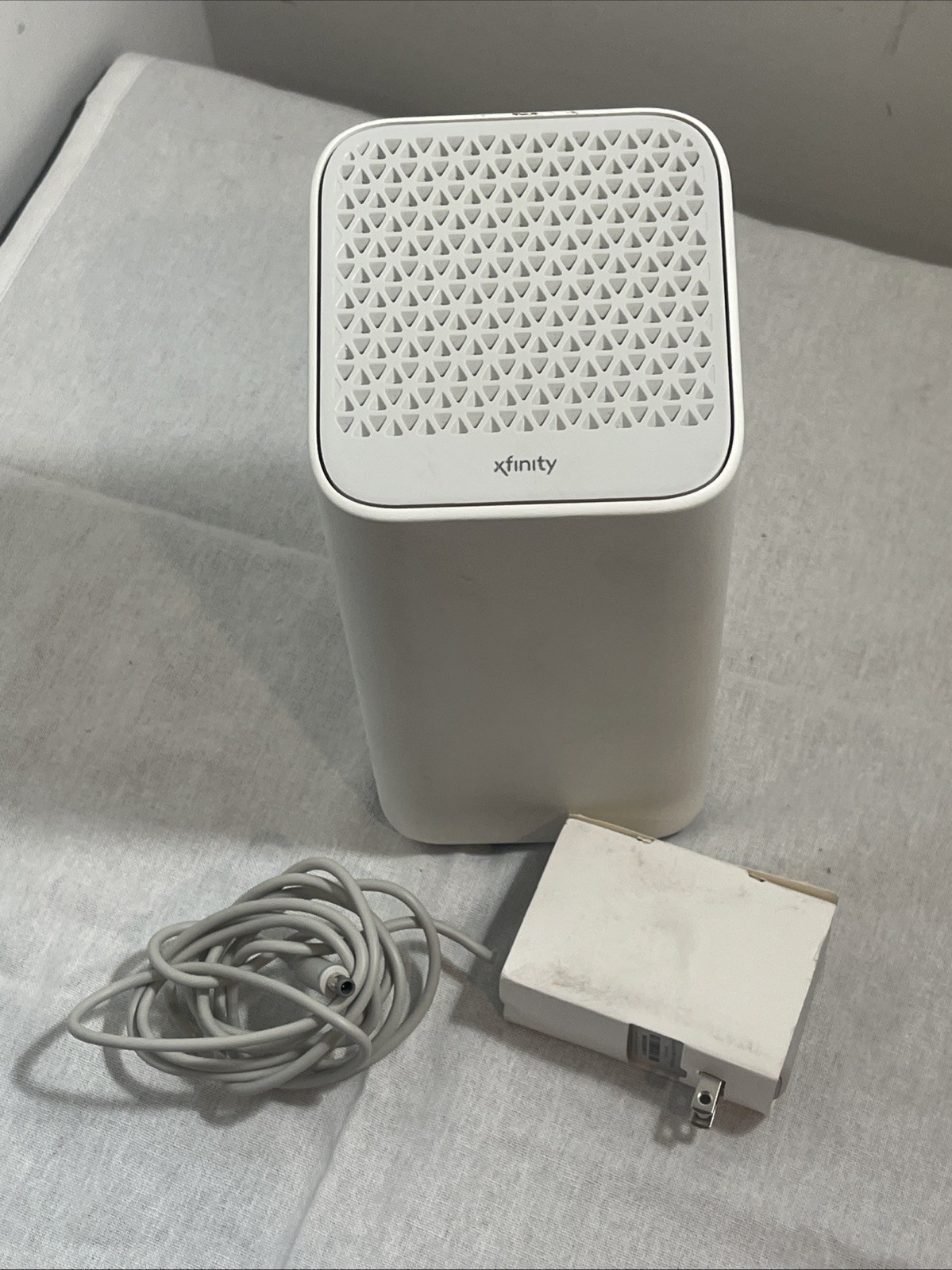 Comcast Xfinity XB7-T Modem WiFi Router W OEM Power Adapter