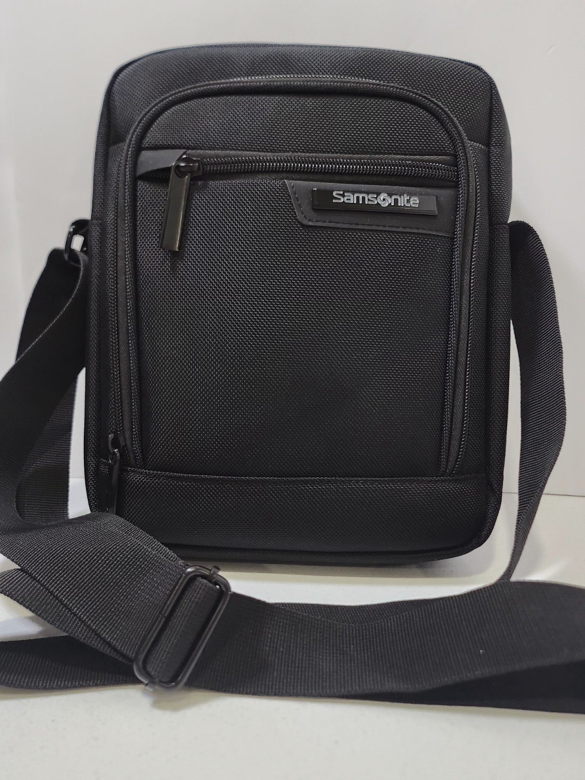 Samsonite Classic Crossbody Bag/IPad/Tablet, Black RFID Lining
