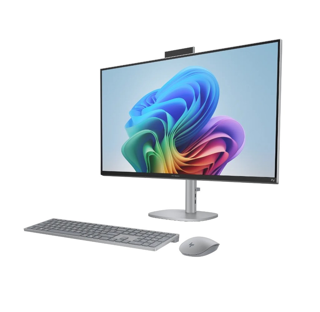 HP OmniStudio X 31.5" 4K UHD All-in-One Copilot+ Core Ultra 7 258V 32GB 1TB SSD