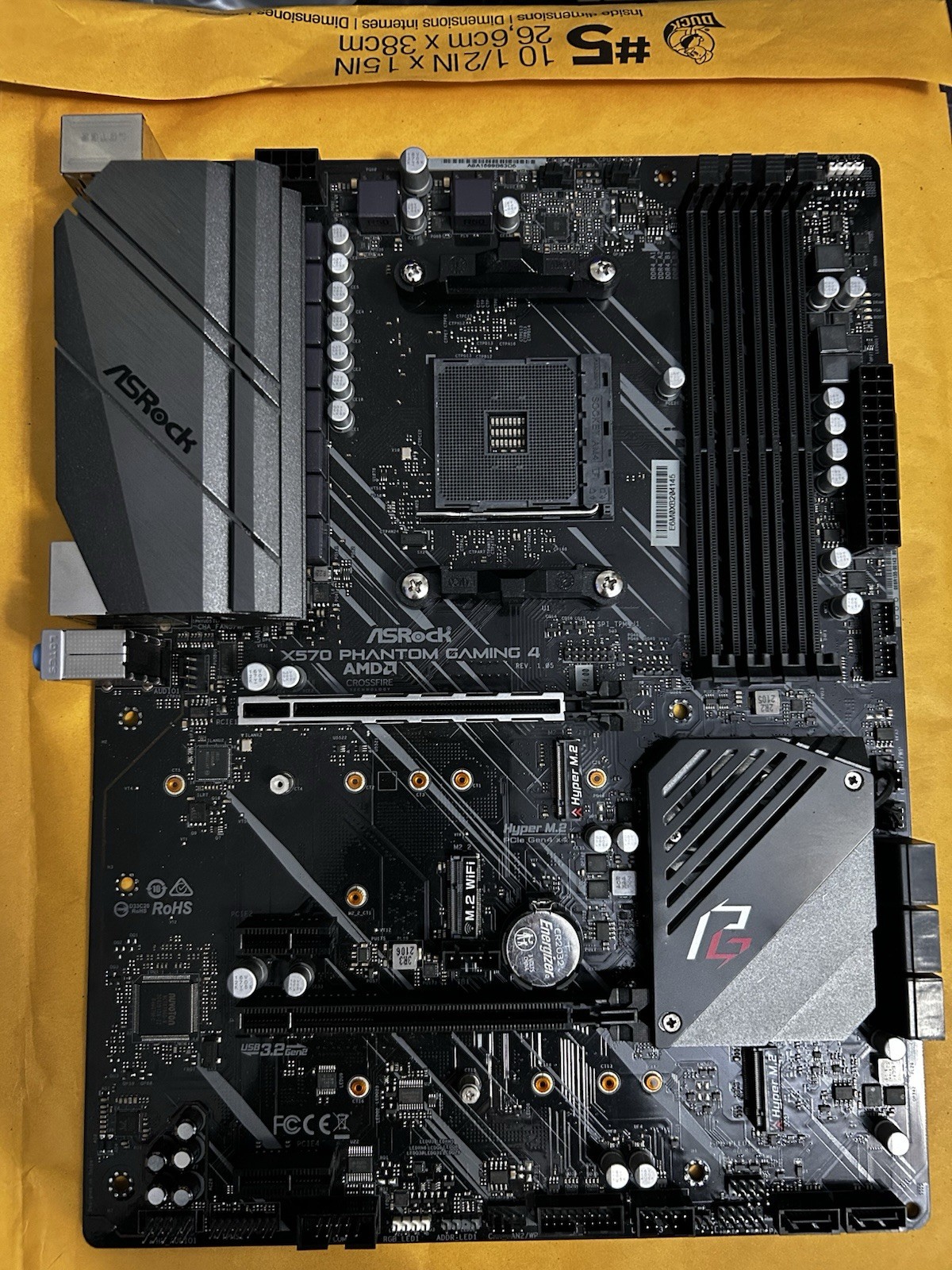 ASRock X570 Phantom Gaming 4 ATX AM4 AMD DDR4 M.2 HDMI 4-Slot