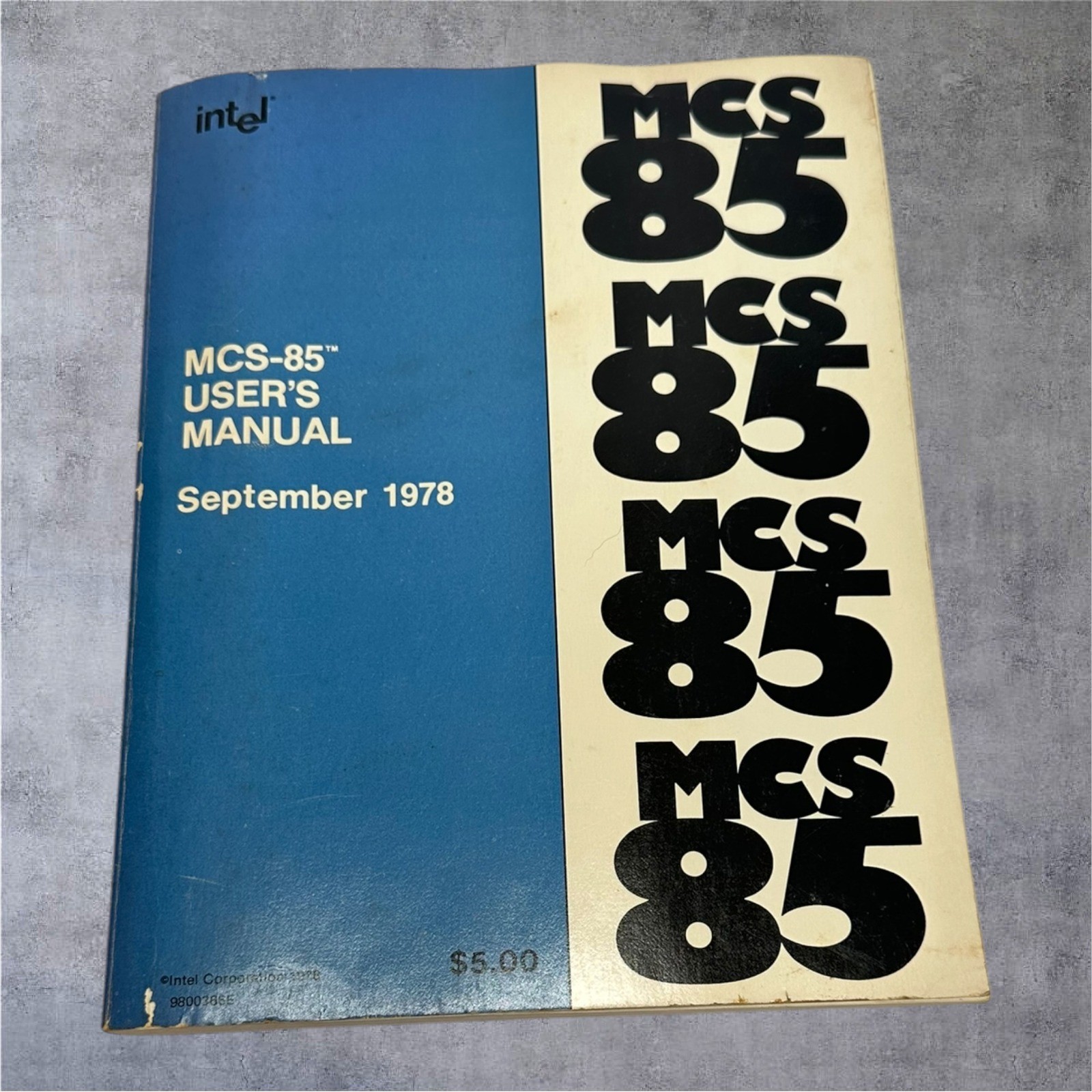 Vintage Intel MCS-85 User Manual 1978 Blue Cream Microprocessor Guide