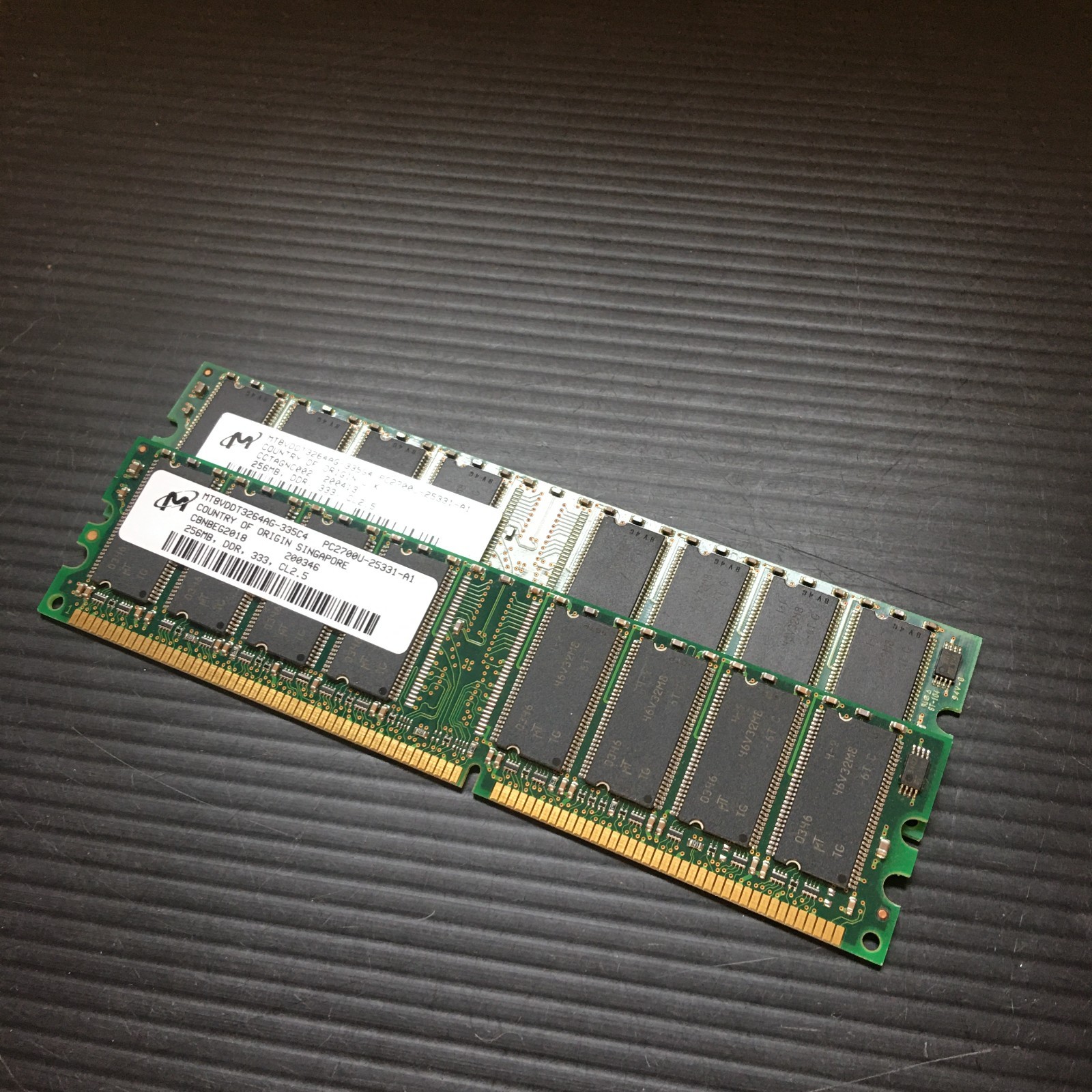 2PCS Micron 256MB MT8VDDT3264AG-335C4 PC2700U-25331-A1 DDR, 333, CL2.5 PC Memory