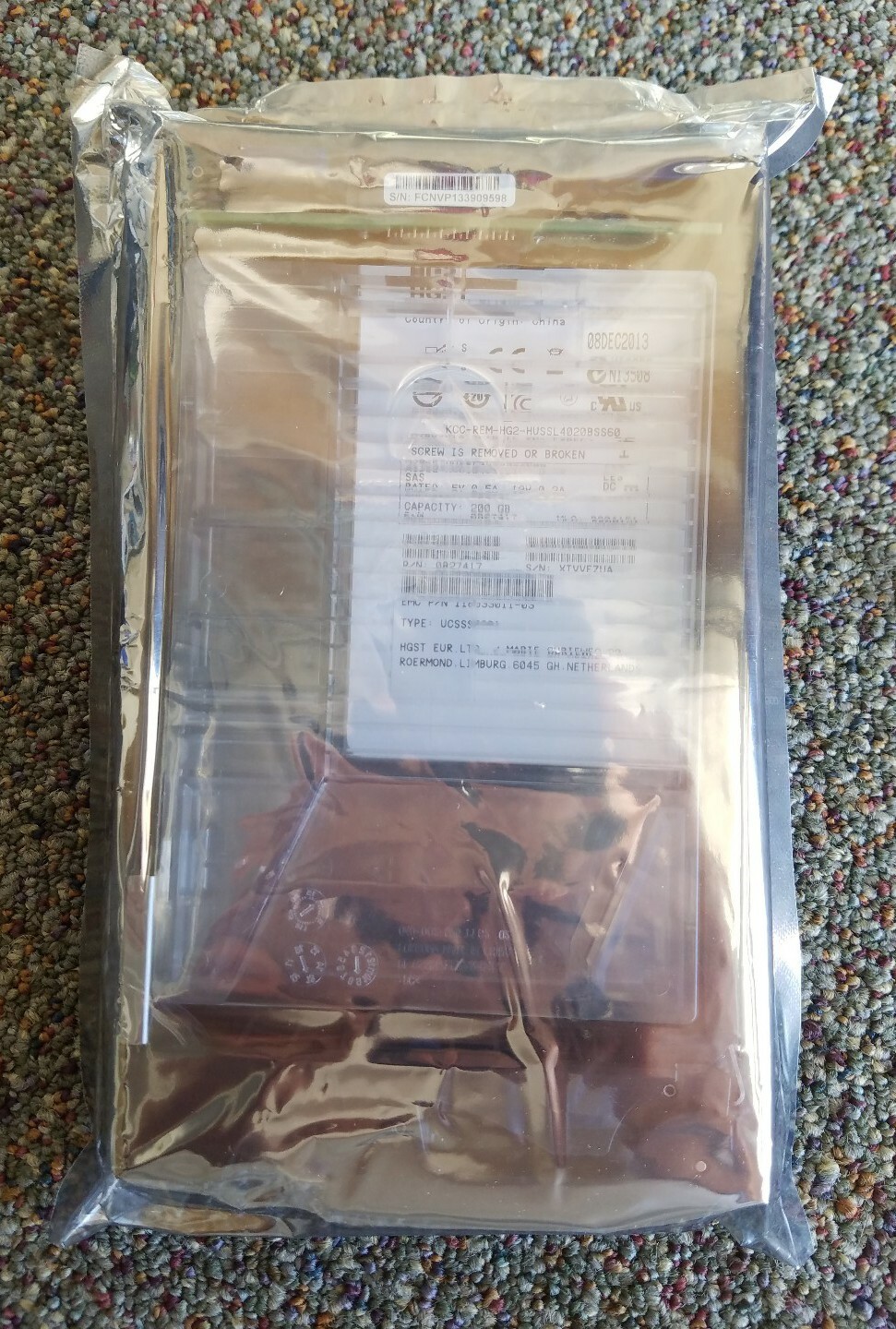 NEW Sealed EMC 005050362 200Gb SAS 2.5" 6Gbps Flash SSD in 3.5" Tray - 