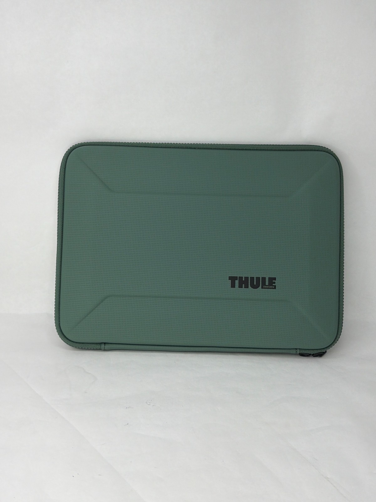 Thule Gauntlet Laptop Sleeve Case for 14" / 13" Apple MacBook Pro Hazy Green