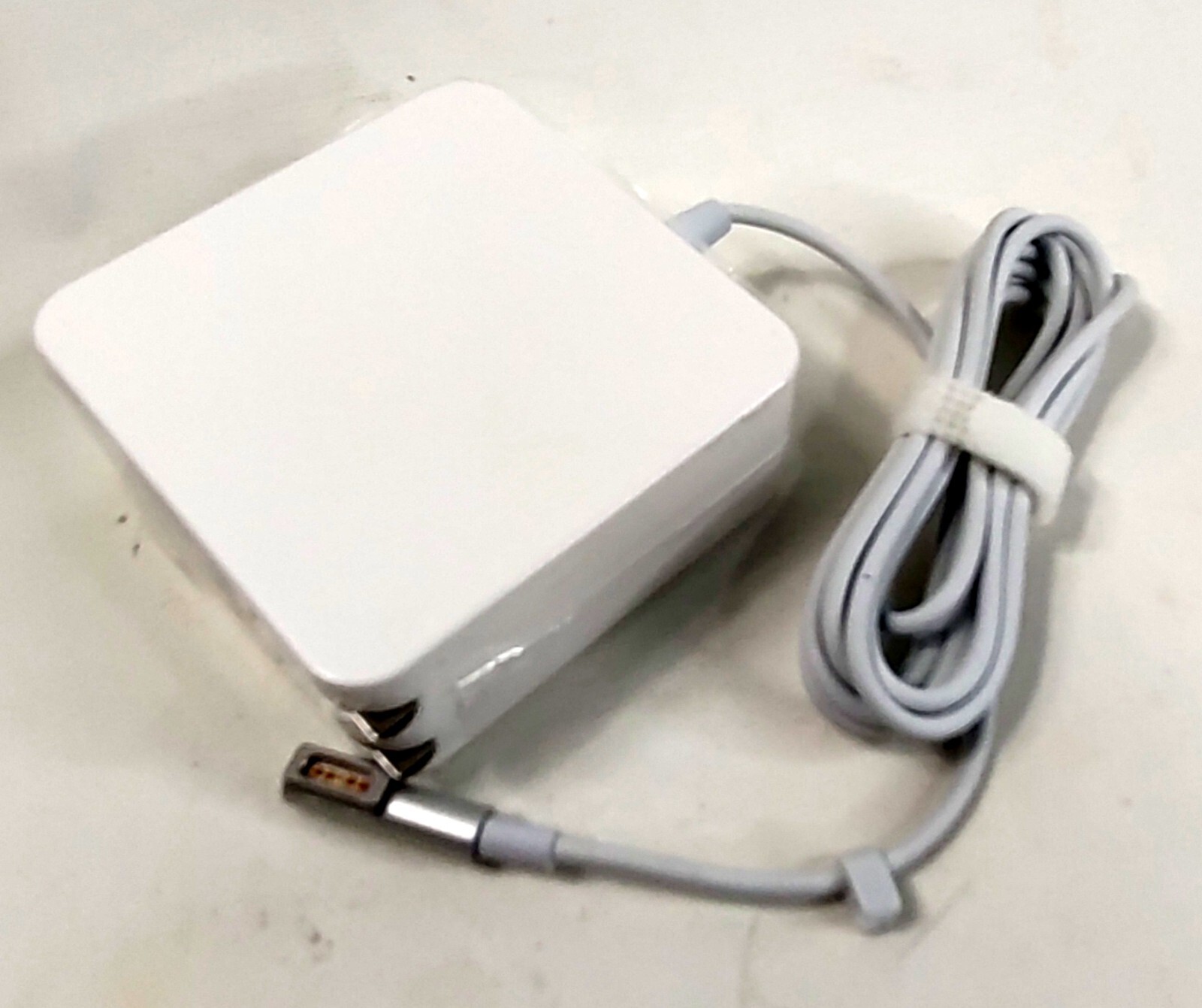 REPLACEMENT AC Adapter for Apple 16.5V 3.65A AC ADAPTER PA-60W