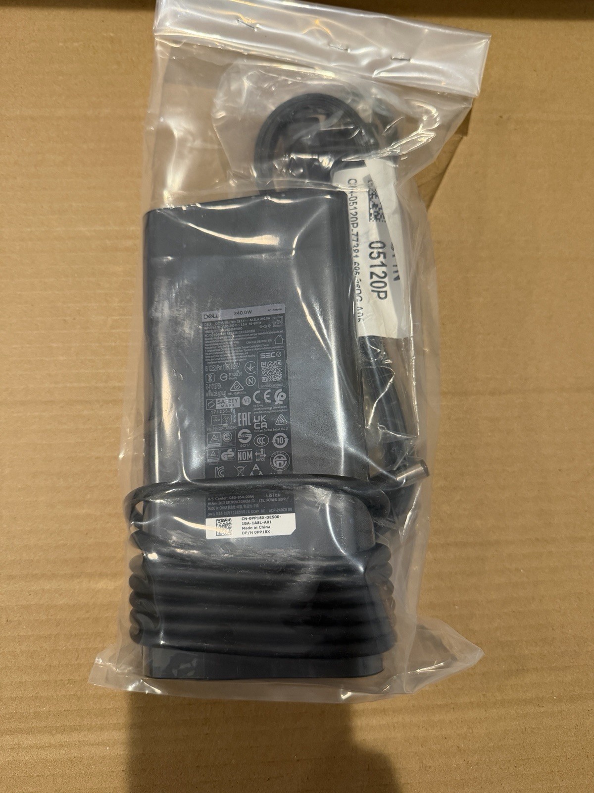 Slim AC Power Adapter 19.5V 12.3A for Dell 240W LA240PM180 7.4mm Central Pin