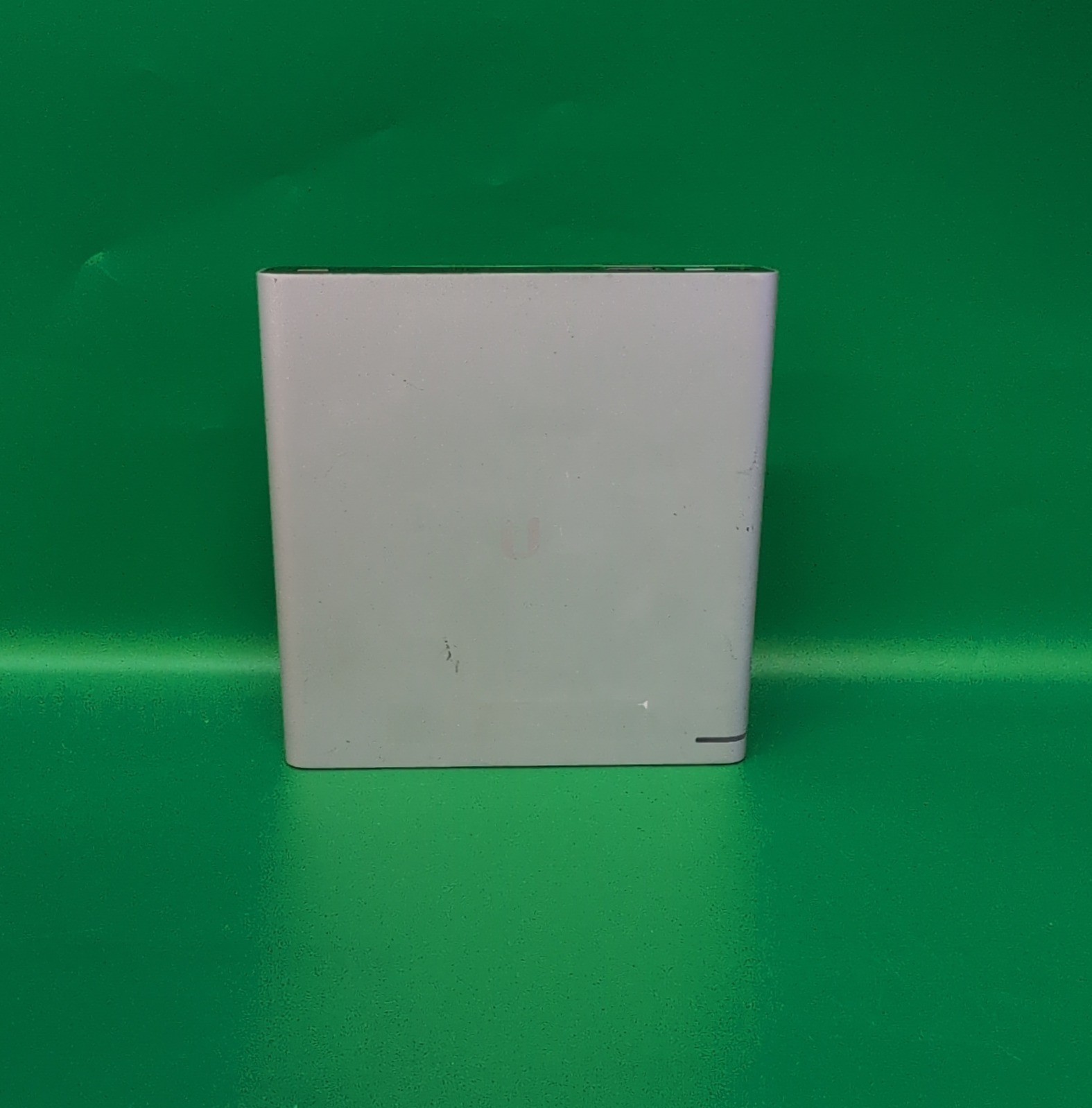 Ubiquiti UniFi Cloud Key Gen2 Plus Packet Networking Device UCK-G2-PLUS