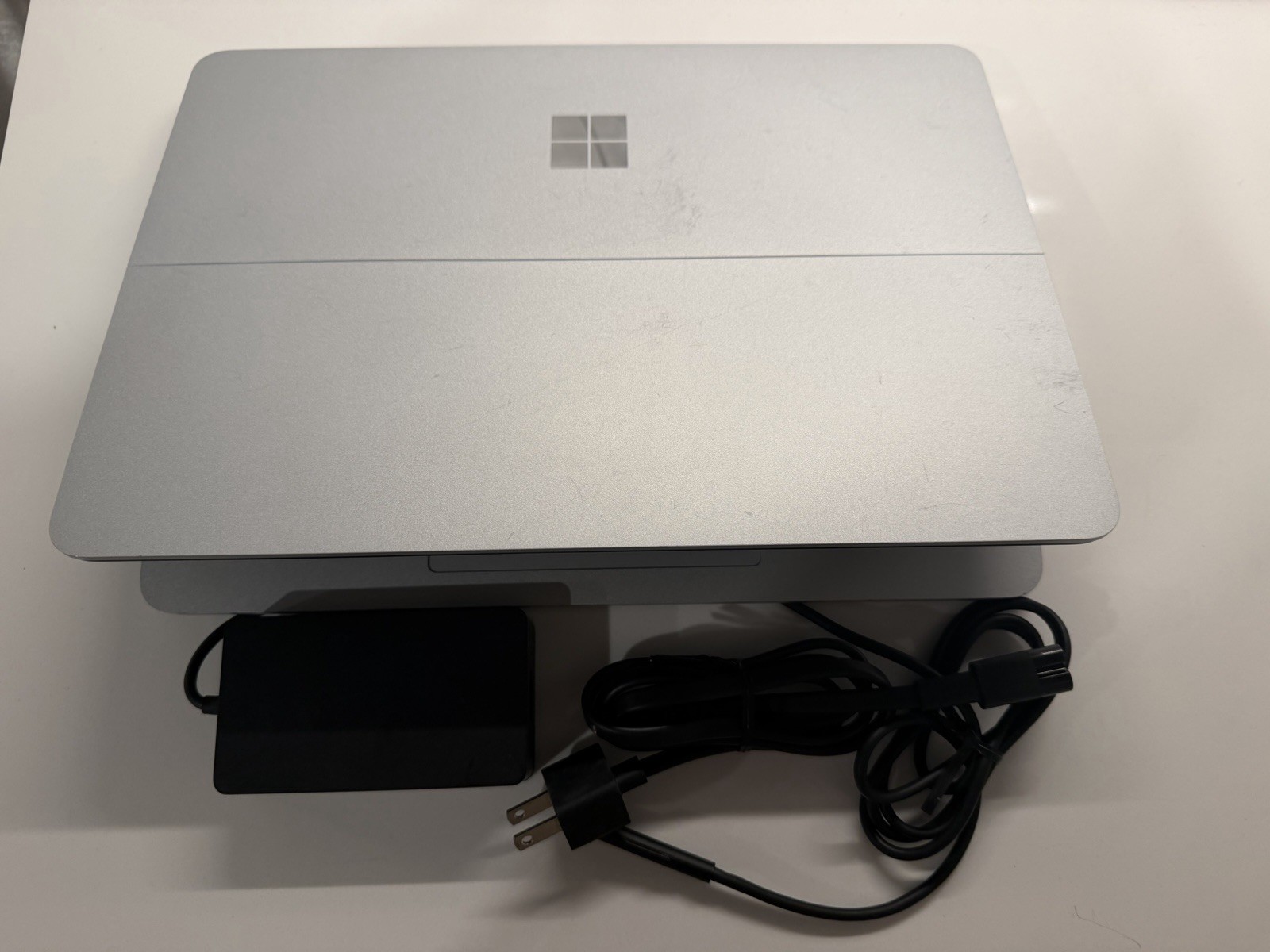 Microsoft Surface Laptop Studio 14.4''(1TB SSD Intel Core i7-11370H 3.3GHz 32GB)