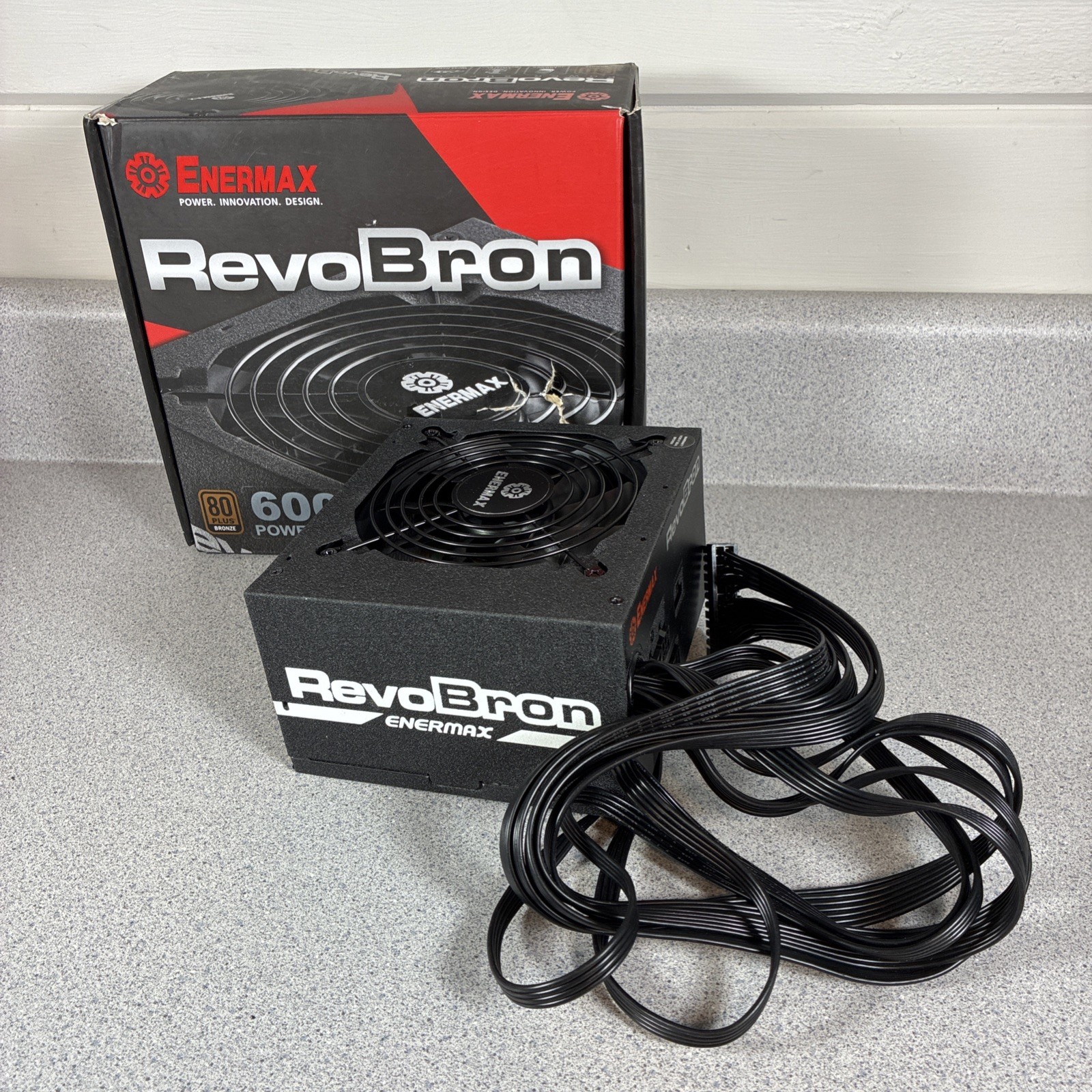 ENERMAX ERB600AWT 600W Modular Power Supply 80 Plus Bronze  PC RevoBron Cables