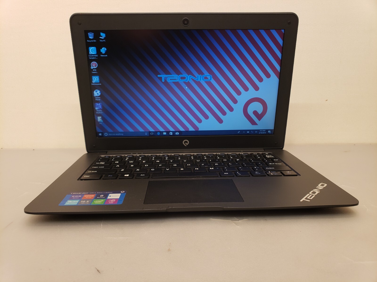 Teqnio Ultra Slim Laptop ELL1201T 12.5" Windows 10 32GB SSD 2GB Intel Atom