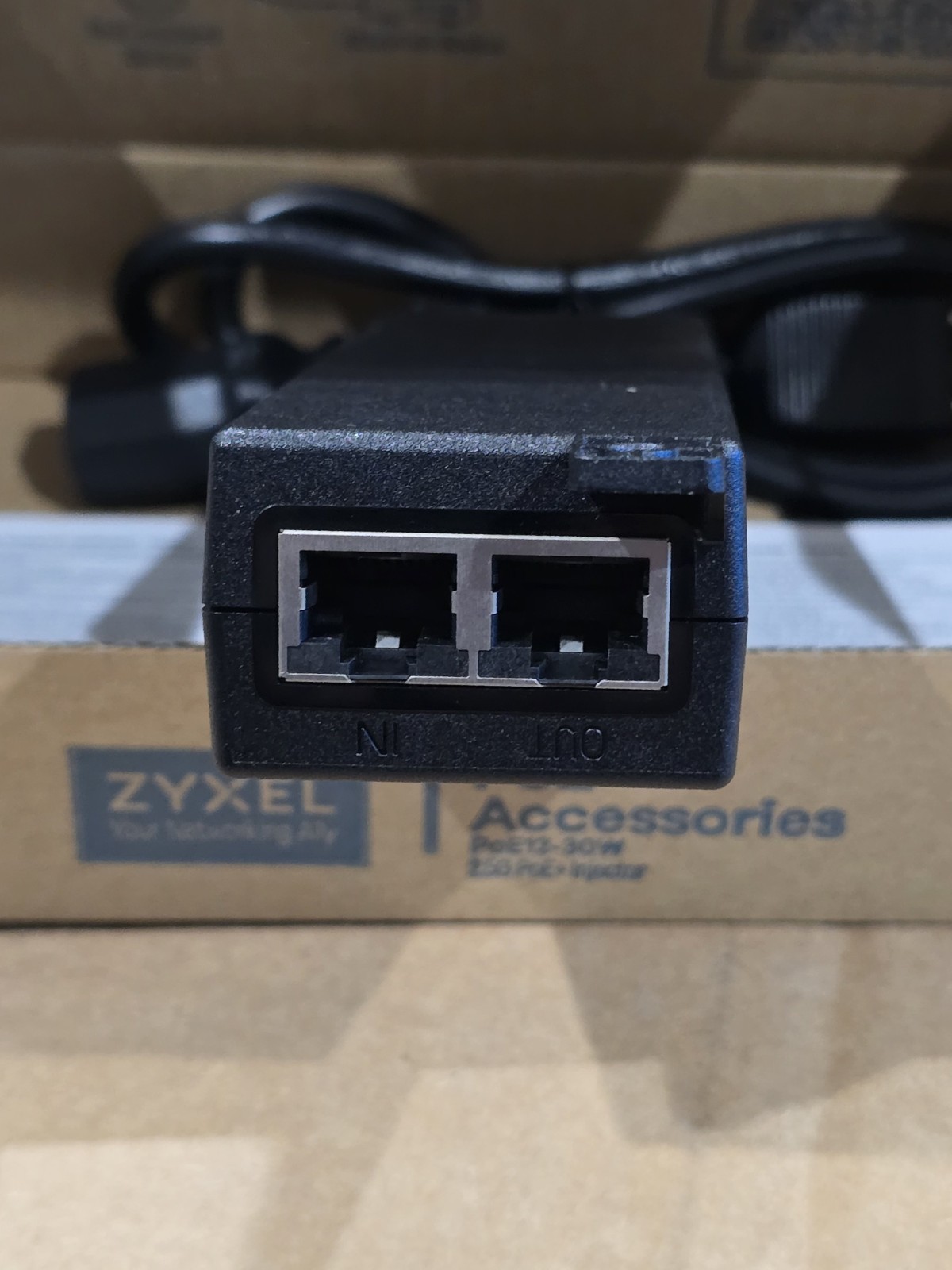 Zyxel POE12-30W 2.5G PoE+ Injector 30W 120V 230V Overload Short Protection