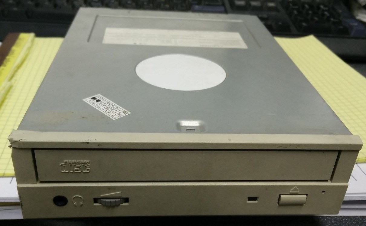 Toshiba XM-6402B X32 INTERNAL IDE ATAPI CD-ROM Drive