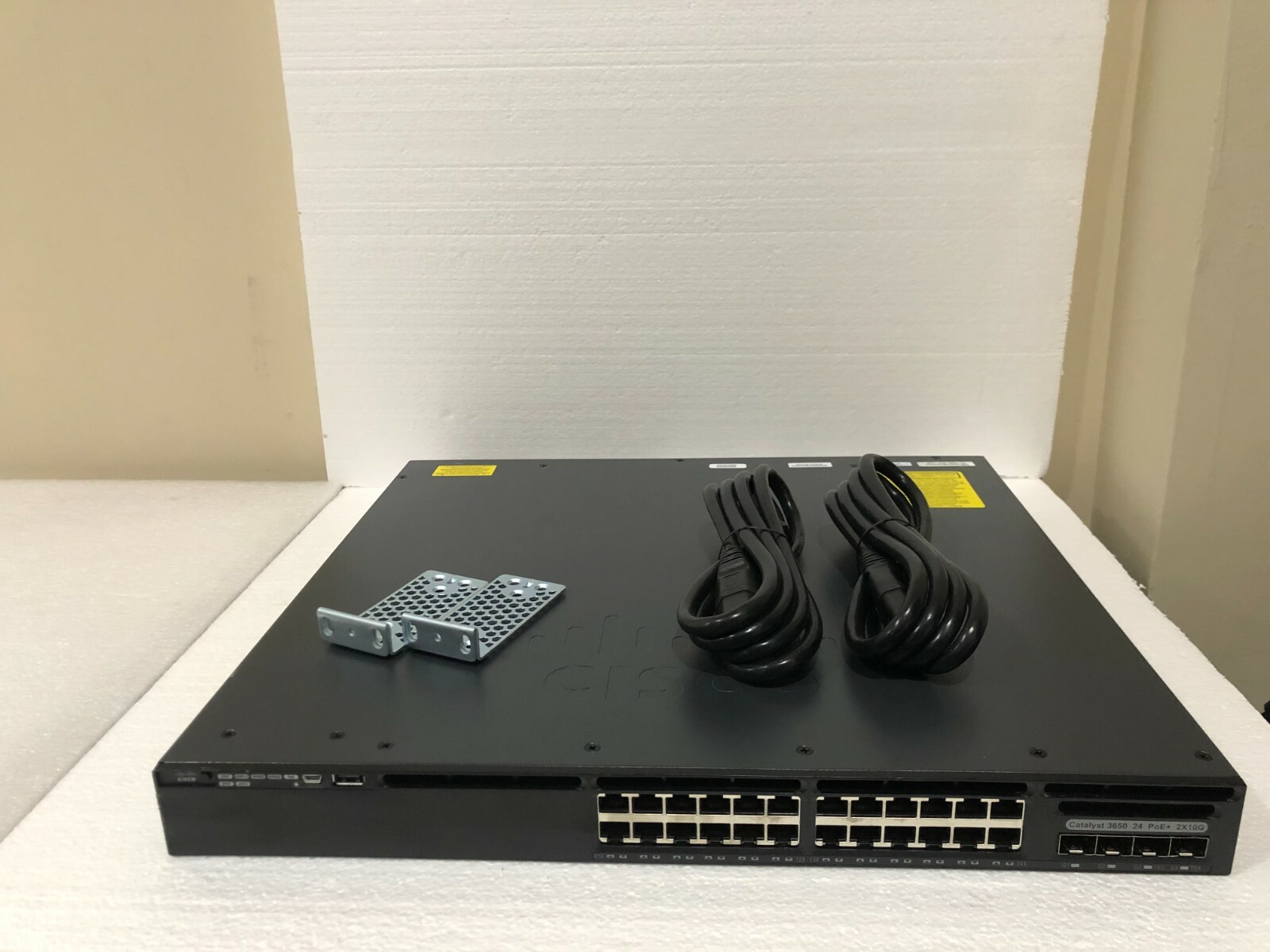 CISCO WS-C3650-24PD-S 24 Port Gigabit PoE+ Switch 10G Uplink 3650-24PD-S DUAL AC