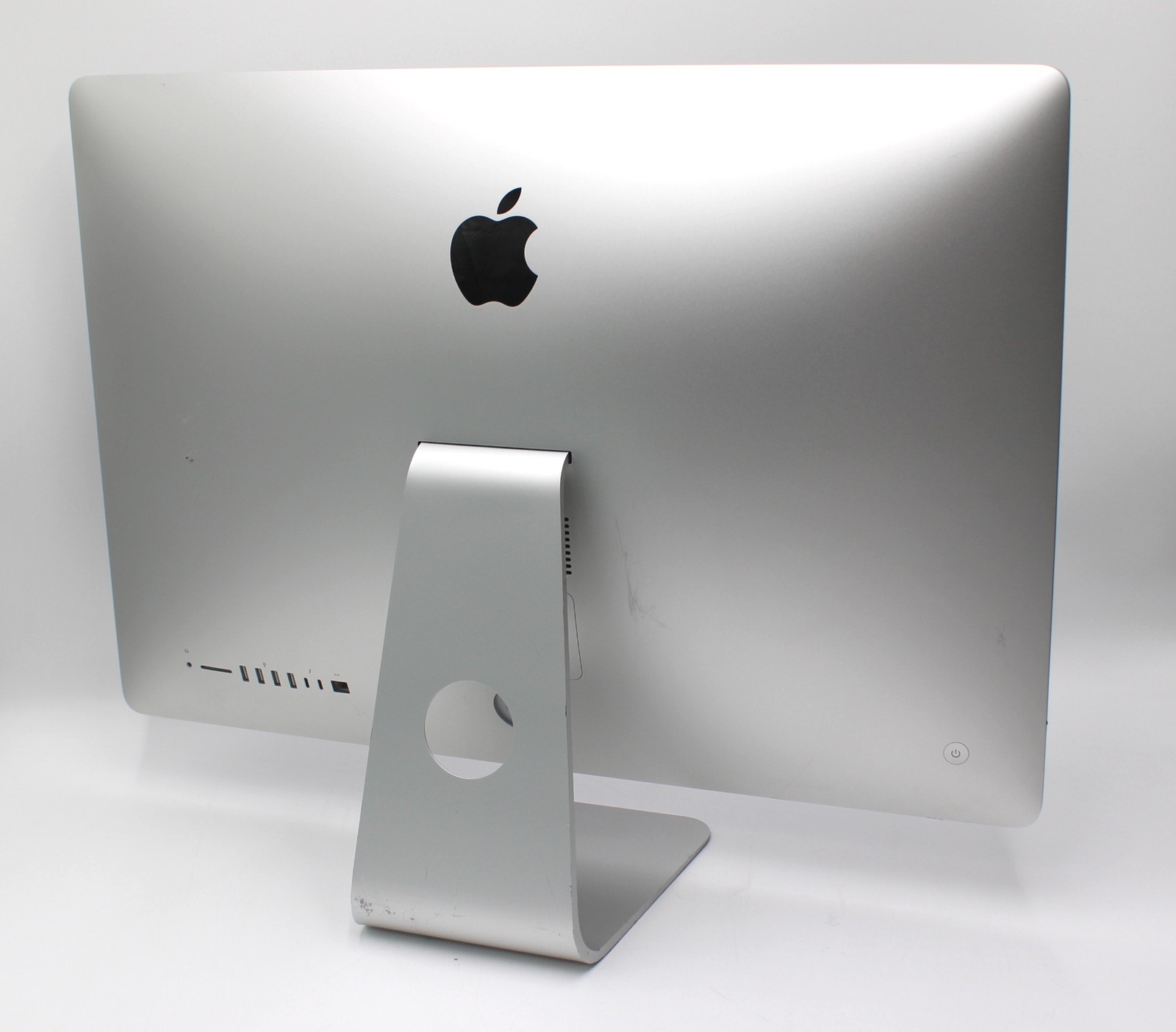 Apple iMac A2115 Intel i5-9600K - 32GB RAM - 128GB + 2TB HDD - Sequoia O.S.
