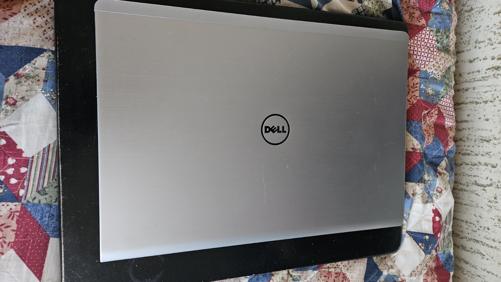 Dell Inspiron 5749 17.3" Intel Core i7 2.40GHz 8GB RAM 1 TB HDD
