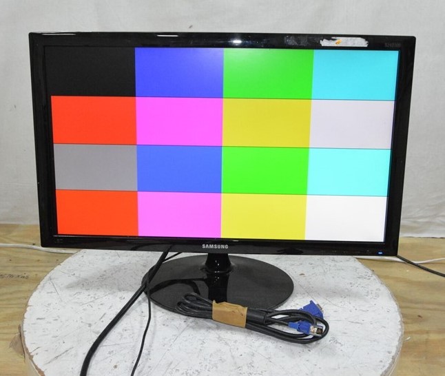 Samsung S24D300HL LS24D300 24" LCD Monitor VGA HDMI GRADE B SEE NOTES 