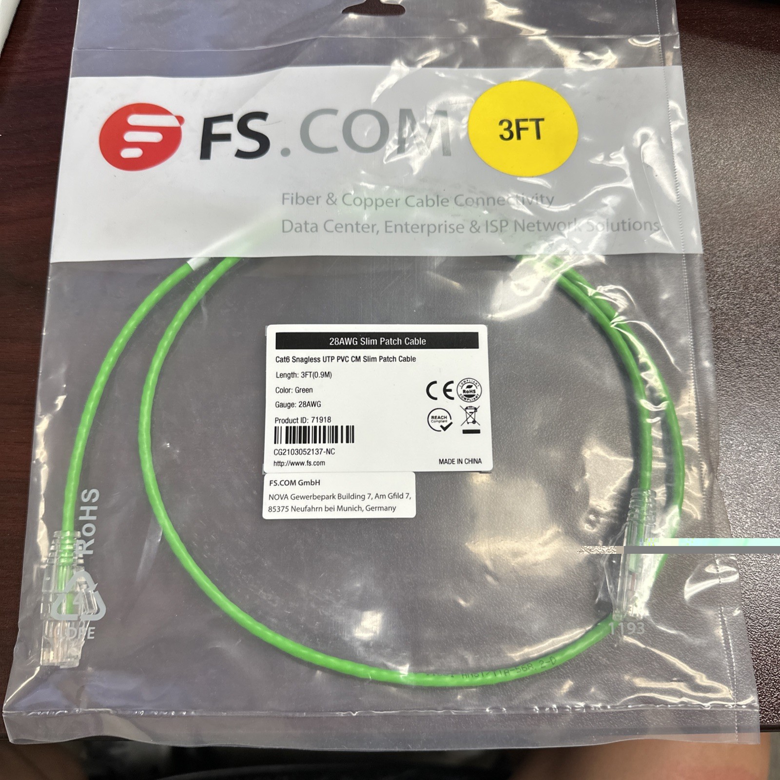 FS.com Cat6 Snagless UTP PVC CM Slim Patch Cable, 28AWG, 3FT (0.9M), Green