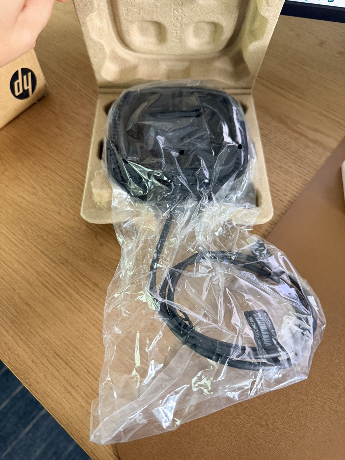 HP USB C GO ESSENTIAL Docking Station - Black
