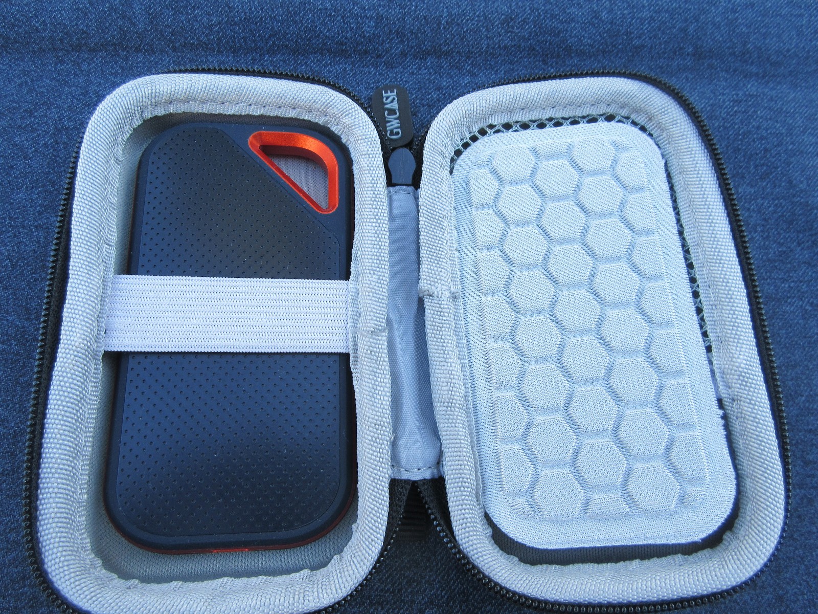 1TB SanDisk Extreme PRO Portable SSD SDSSDE80-1T00-used