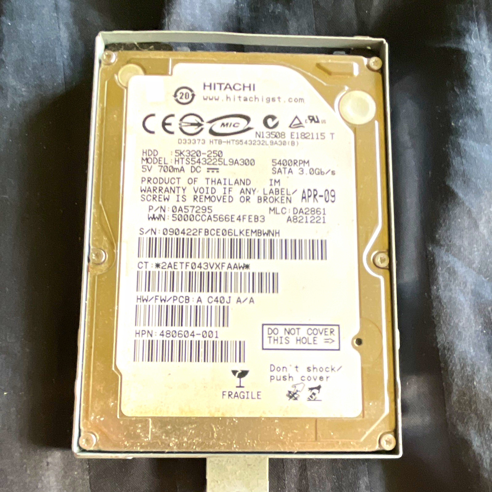 Hitachi Travelstar HTS543225L9A300 250GB 2.5" SATA II 5400RPM 8MB HDD UNTESTED