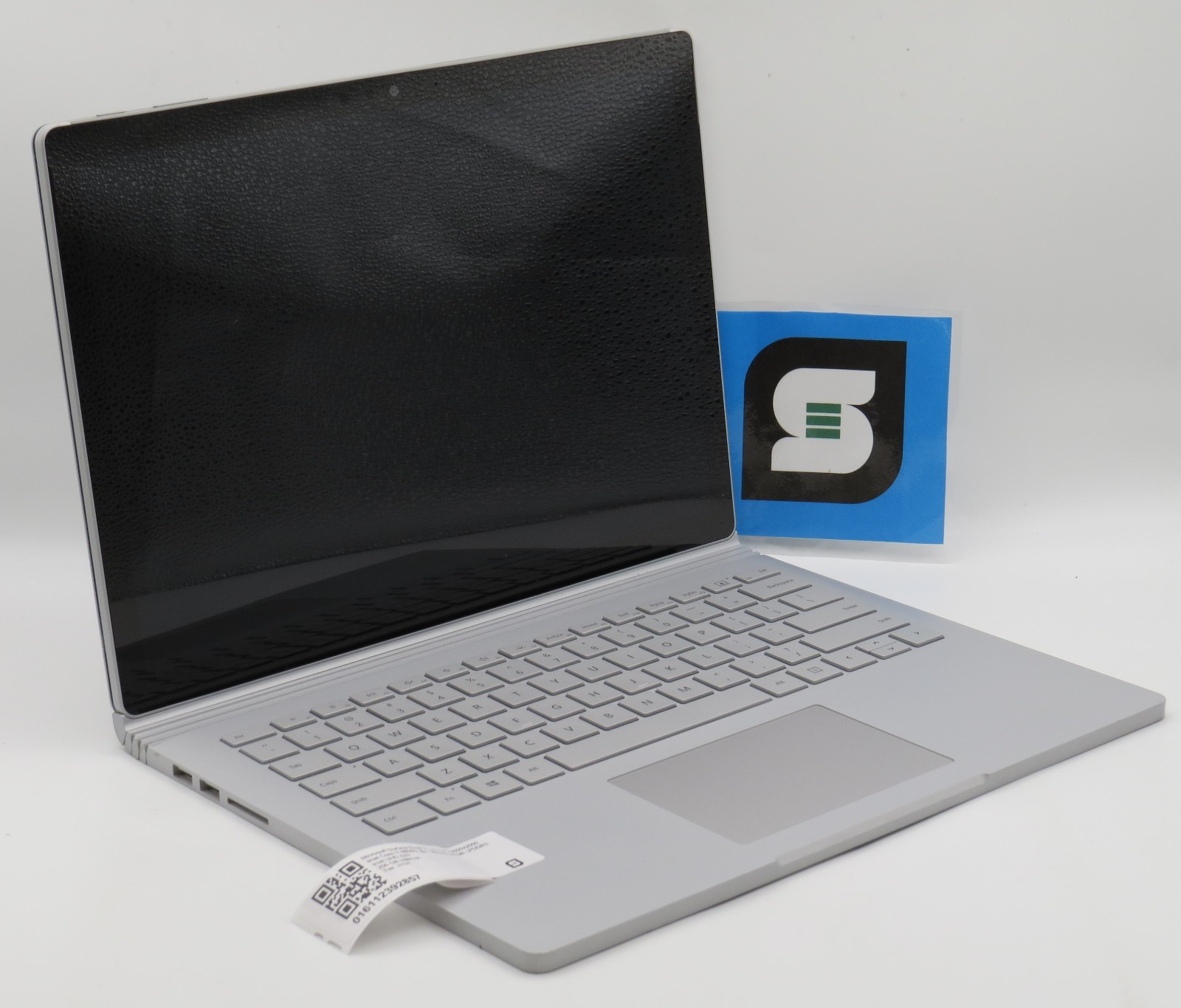 Microsoft Surface Book 2 i7-8650U @ 1.9GHz 8GB / 256GB GTX 1050 13" No OS