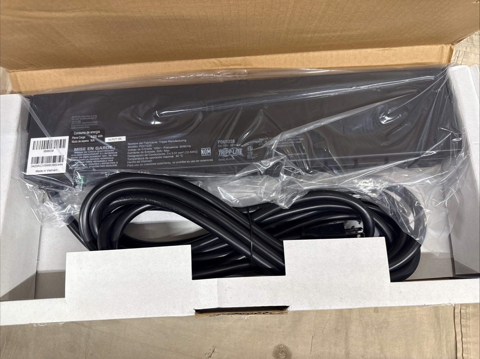 Tripp Lite Single-Phase Basic PDU1220 Power Distribution Unit NOB