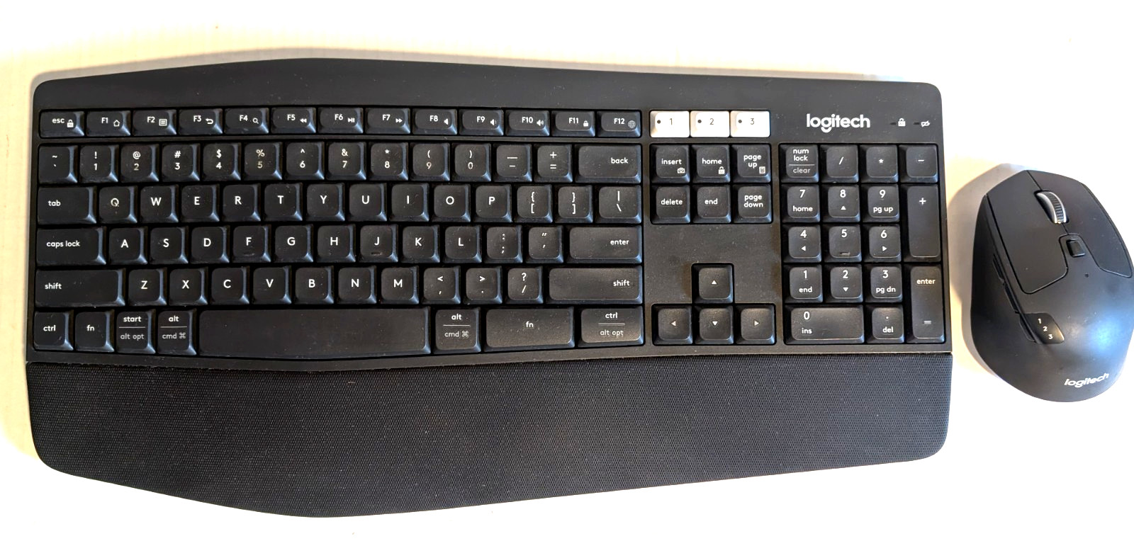Logitech K850 Wireless Bluetooth Keyboard, M720 Mouse & Receiver - Tested