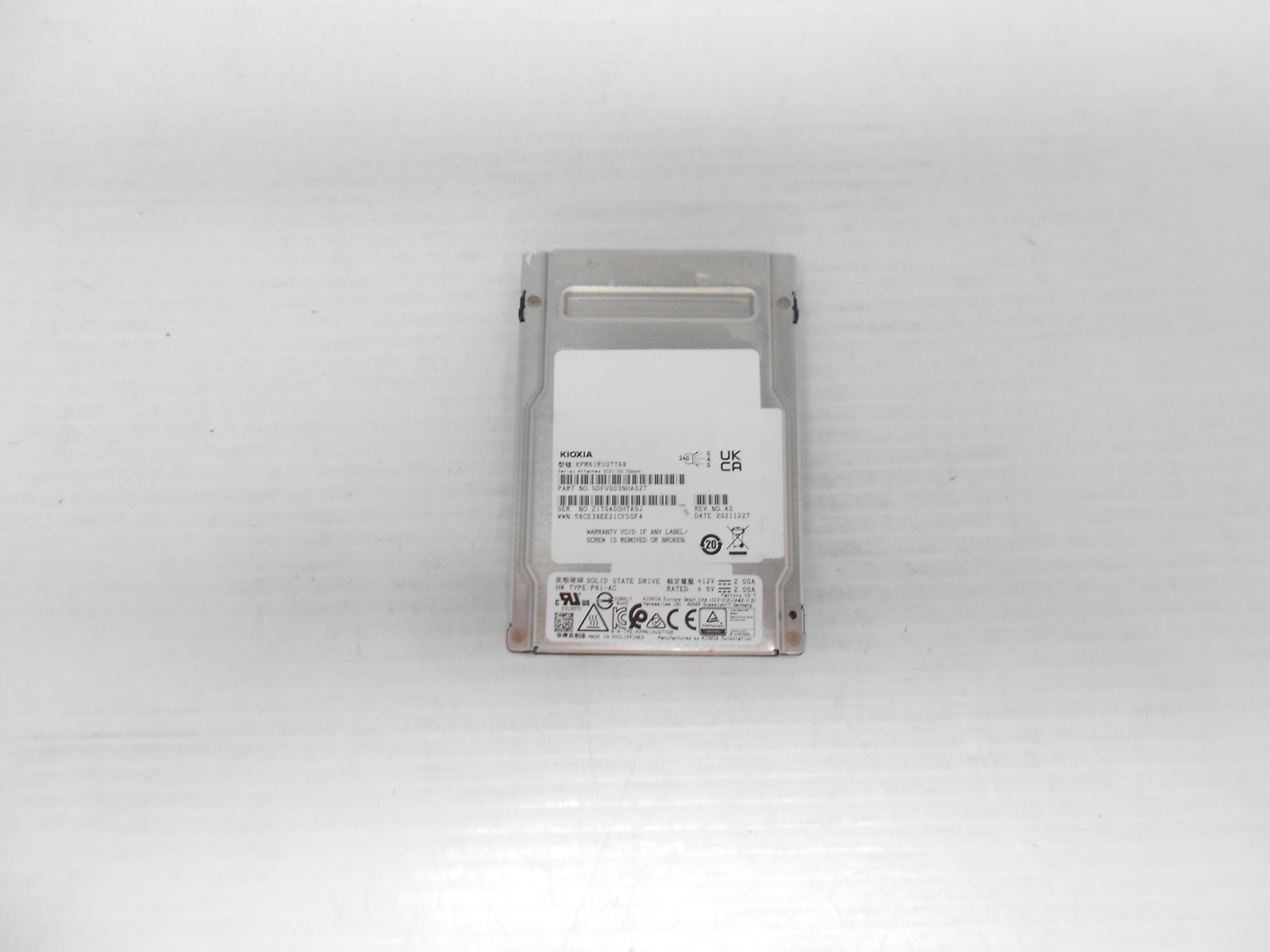 KIOXIA 7.68TB SAS SSD 2.5 24G 12gbps Hard Drive KPM61RUG7T68 Dell HP 512b