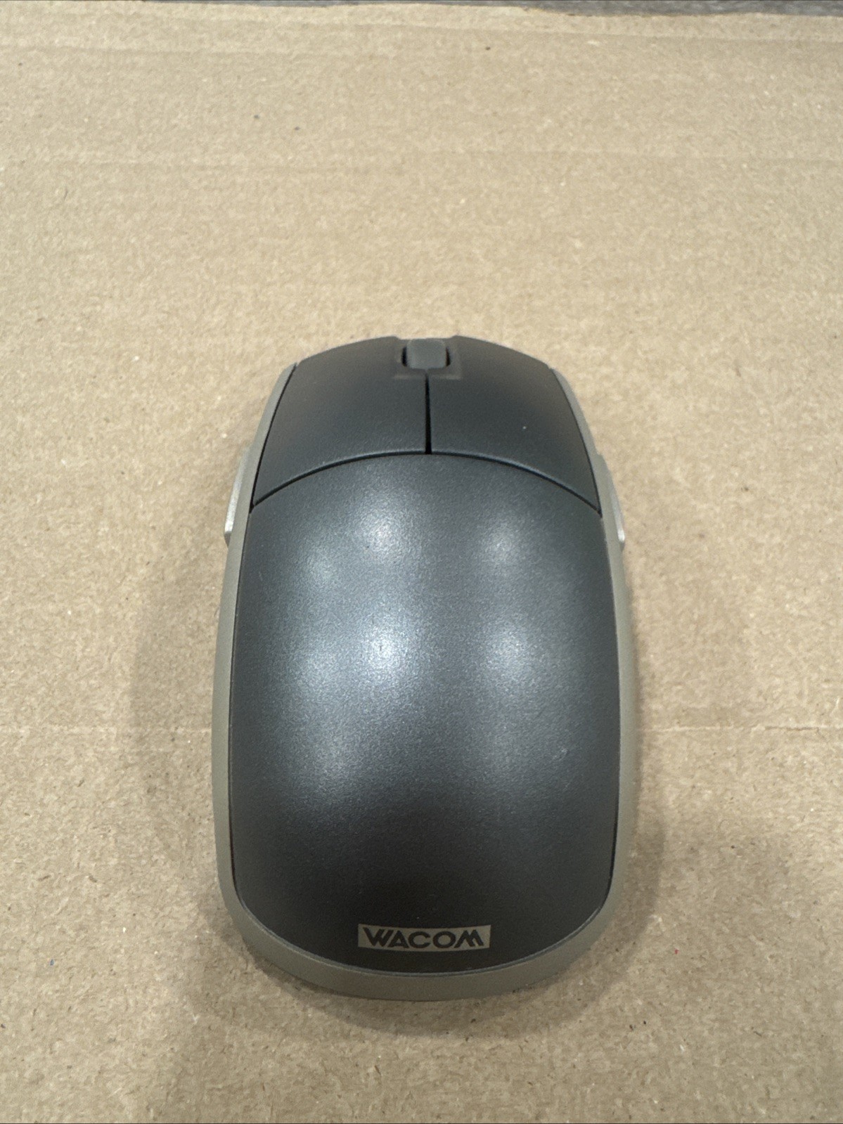 Wacom Intuos3 ZC-100-00 Bluetooth Wireless Gray 5 Button Design Mouse - UNTESTED