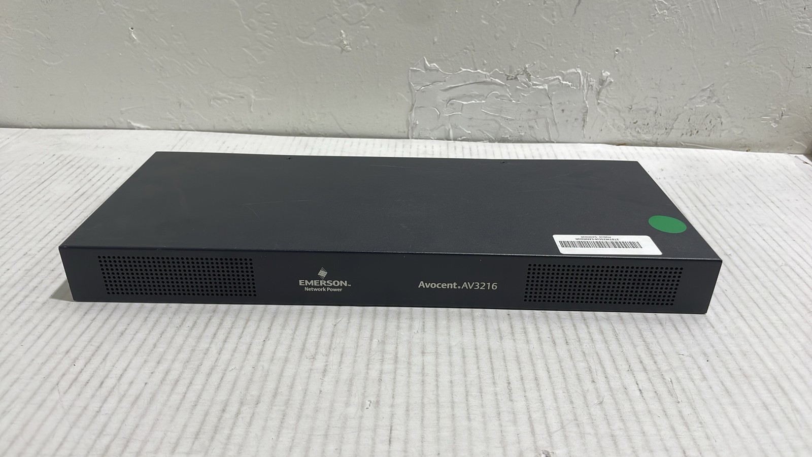 Emerson Avocent AV3216 16-Port KVM Over IP AutoView 520-987-501