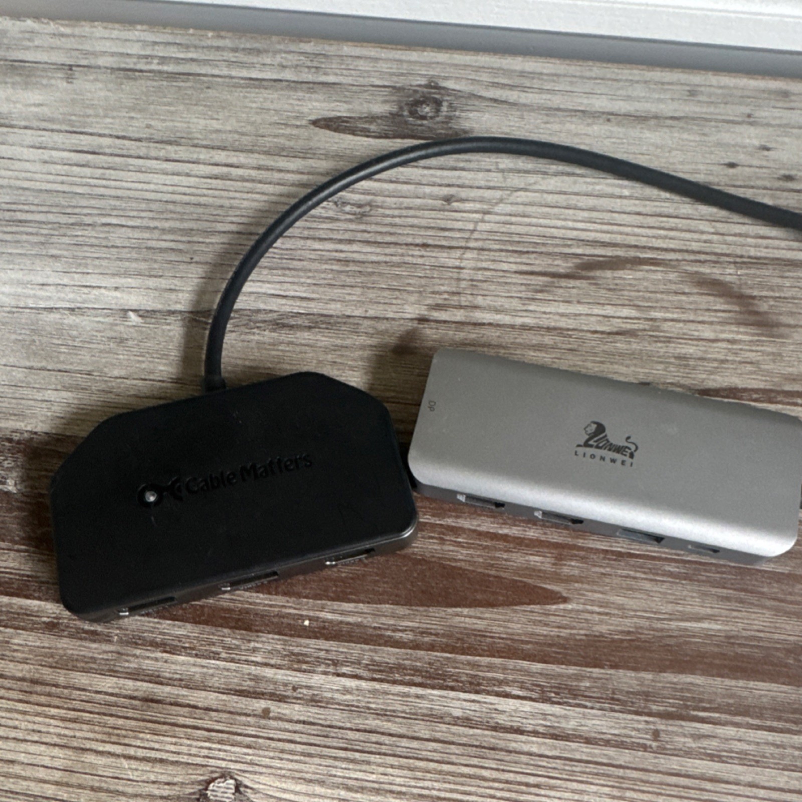 Cable Matters & Lionwei USB-C Type-C Hub, HDMI, USB, SD, Portable