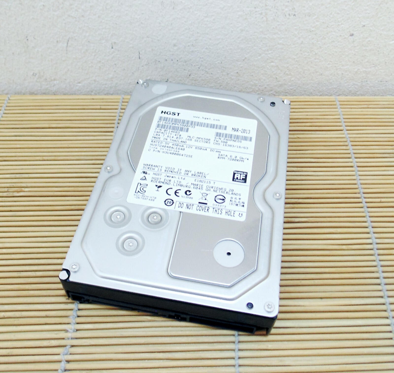 HGST Hitachi HUS724040ALE640 hard drive HDD 4TB 3.5-inch 7200rpm 64MB cache SATA
