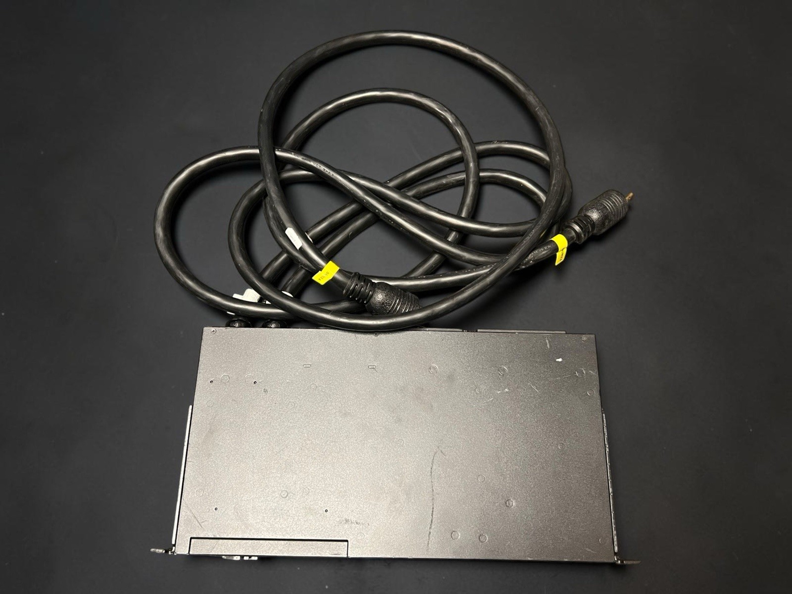 APC AP4430 Rack Automatic Transfer Switch ATS 208V 16A 1U Dual Input PDU