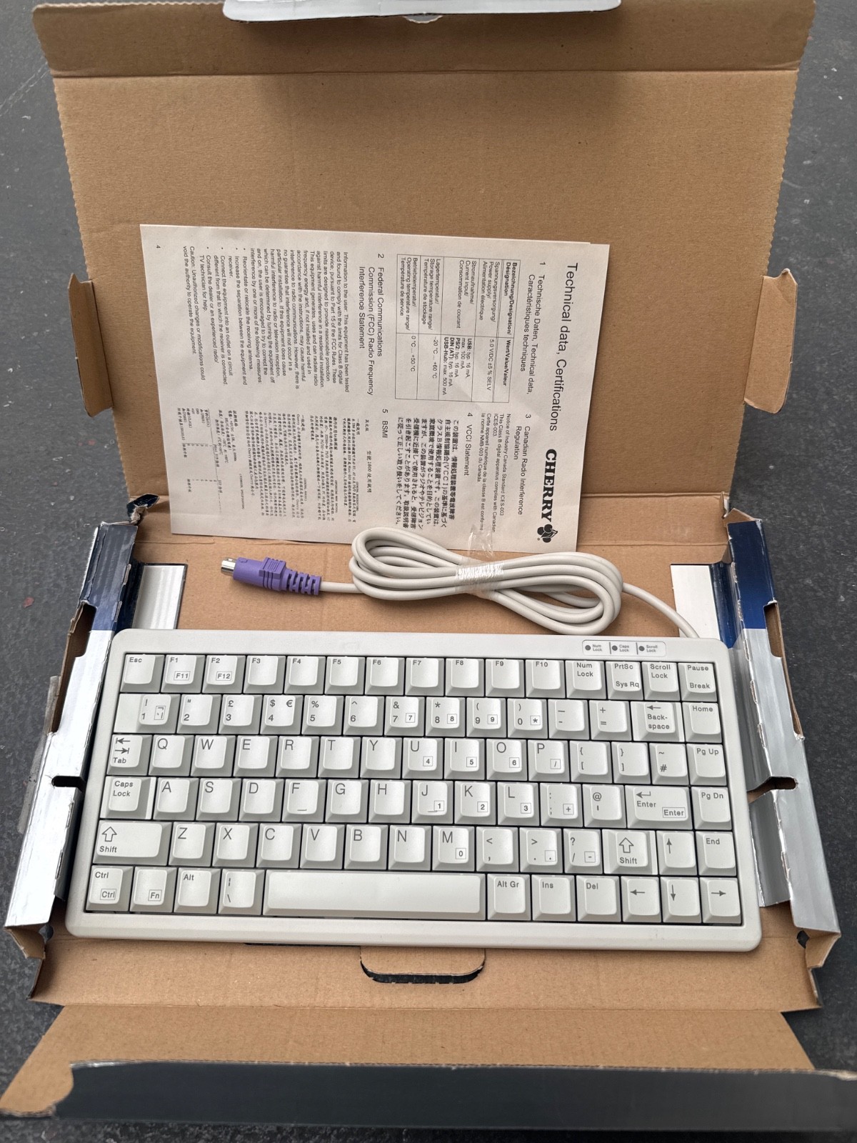 Cherry G84-4100LPAGB-0 Keyboard QWERTY