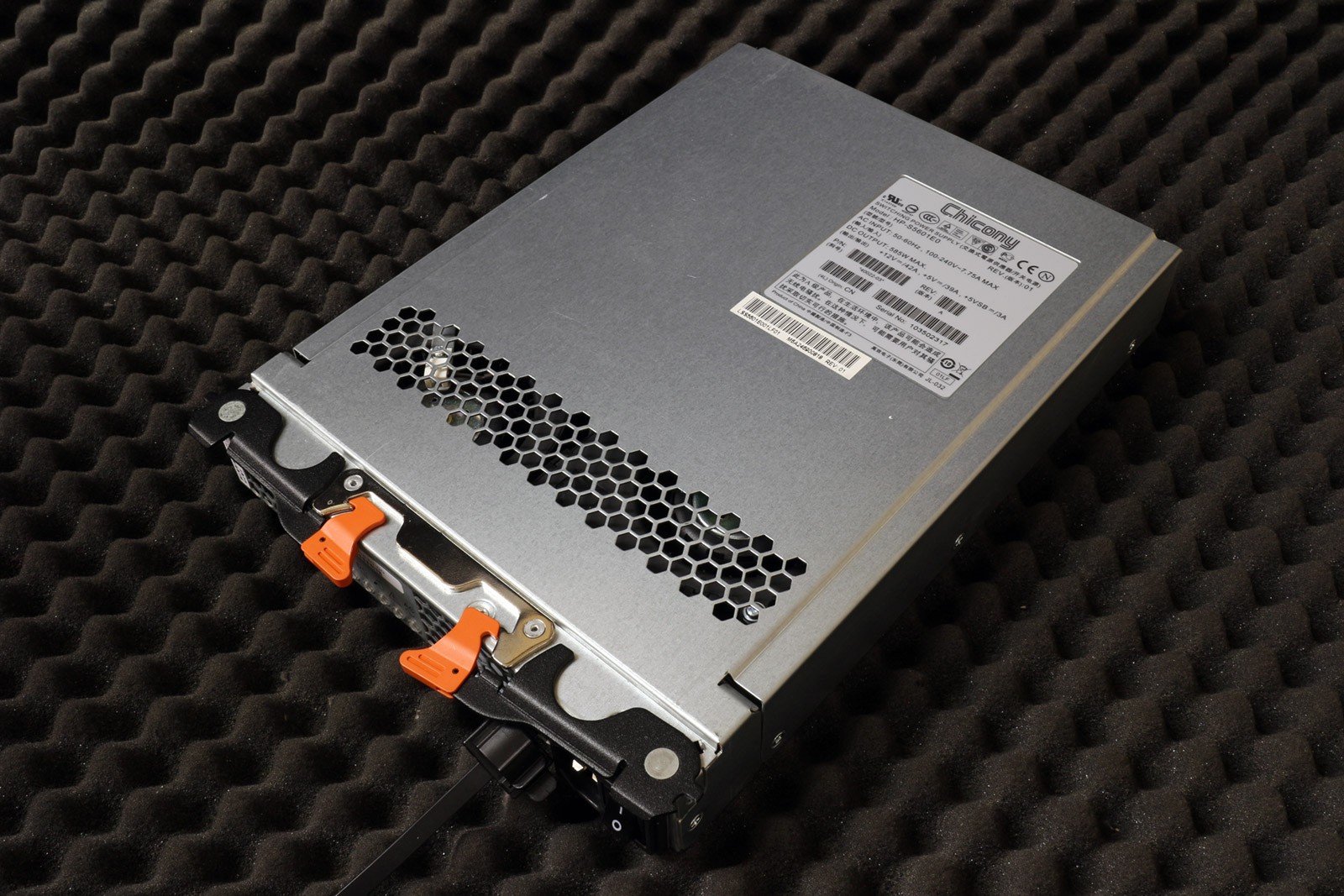 Chicony HP-S5601E0 Power Supply 585W PSU FRU PN 43830-00 NetApp