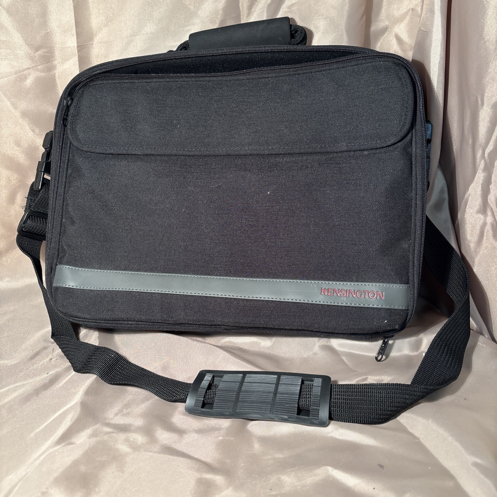 Vintage Kensington Traveler Notebook Laptop Carry Case Ballistic Nylon K64070A