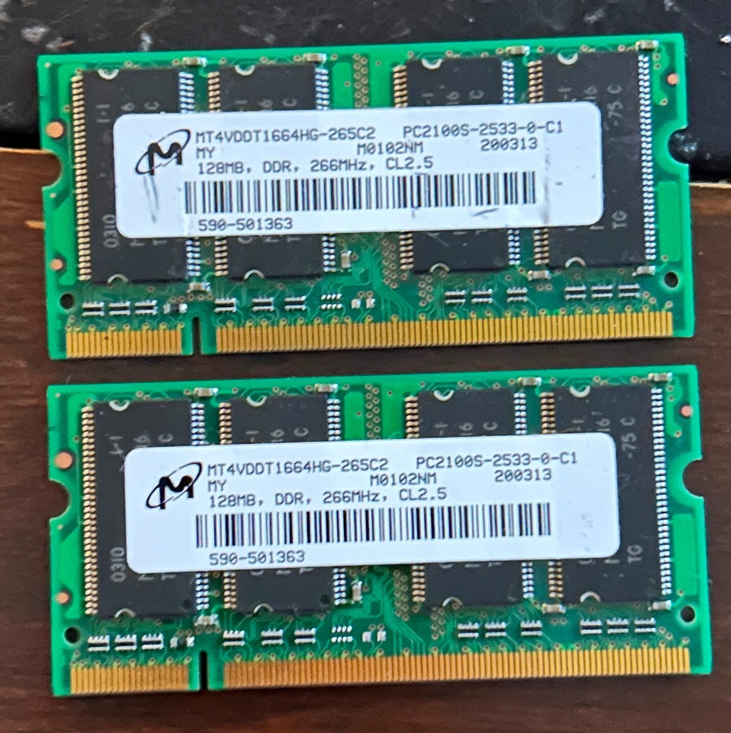 Micron PC-2100 256MB (128 x 2) SO-DIMM 266 MHz DDR Memory (MT4VDDT1664HG-265C2)