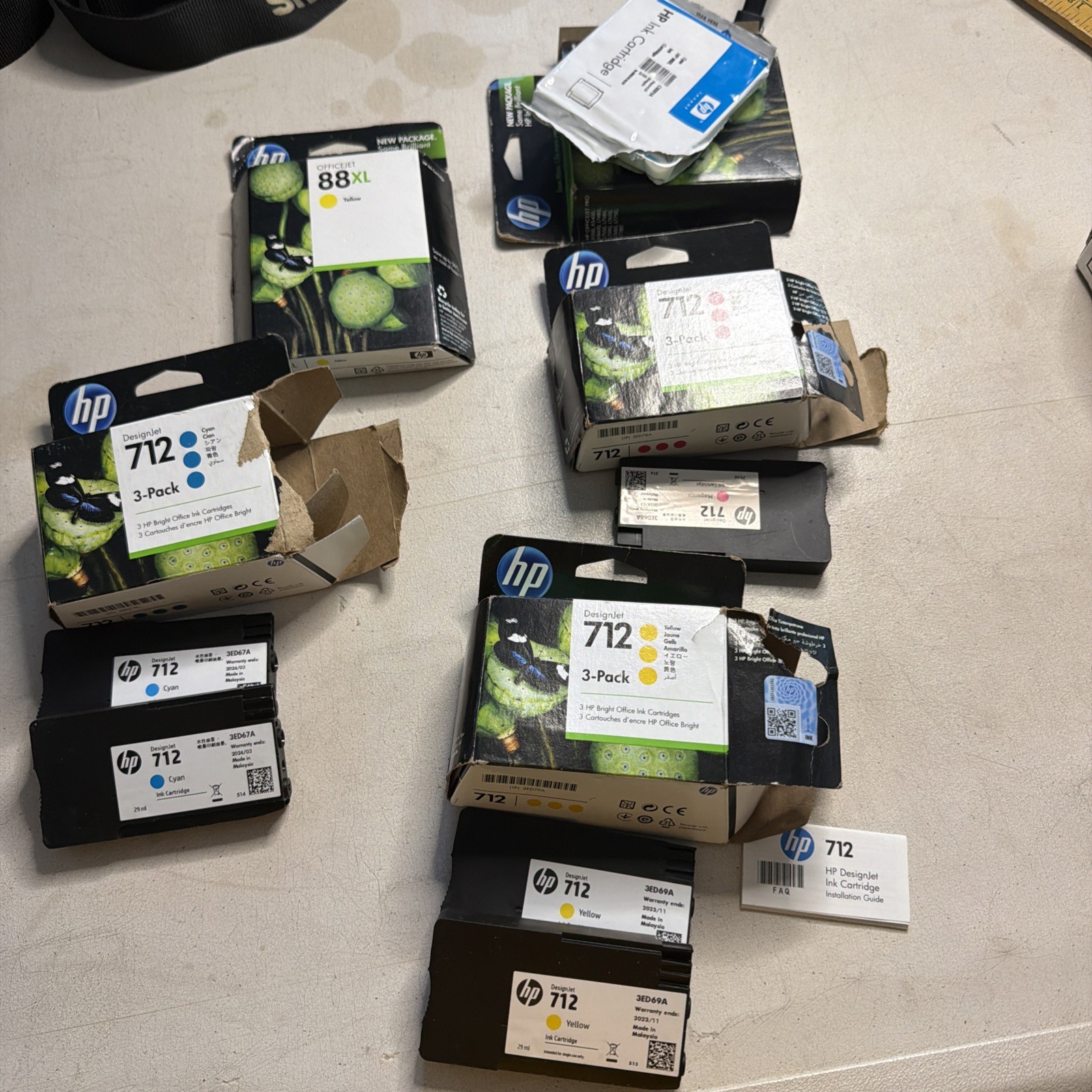 Genuine HP 712 DesignJet Ink Cartridges (3ED79A) Untested Cyan, yellow, Magenta 