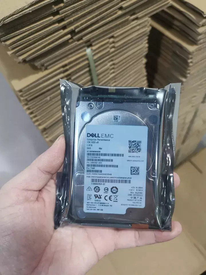 EMC D4-2S10-1800 005053155 1.8TB SAS unity XT 380 480 10K 2.5" SAS HARD DRIVE