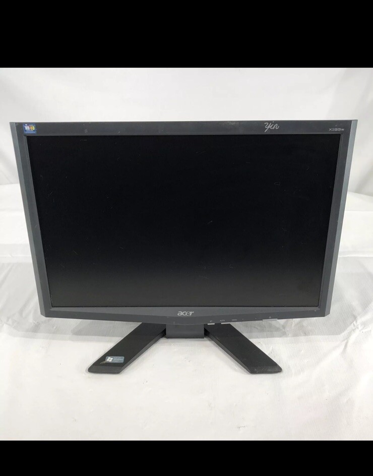 Acer X193W+ LCD Monitor 19" - With Keyboard