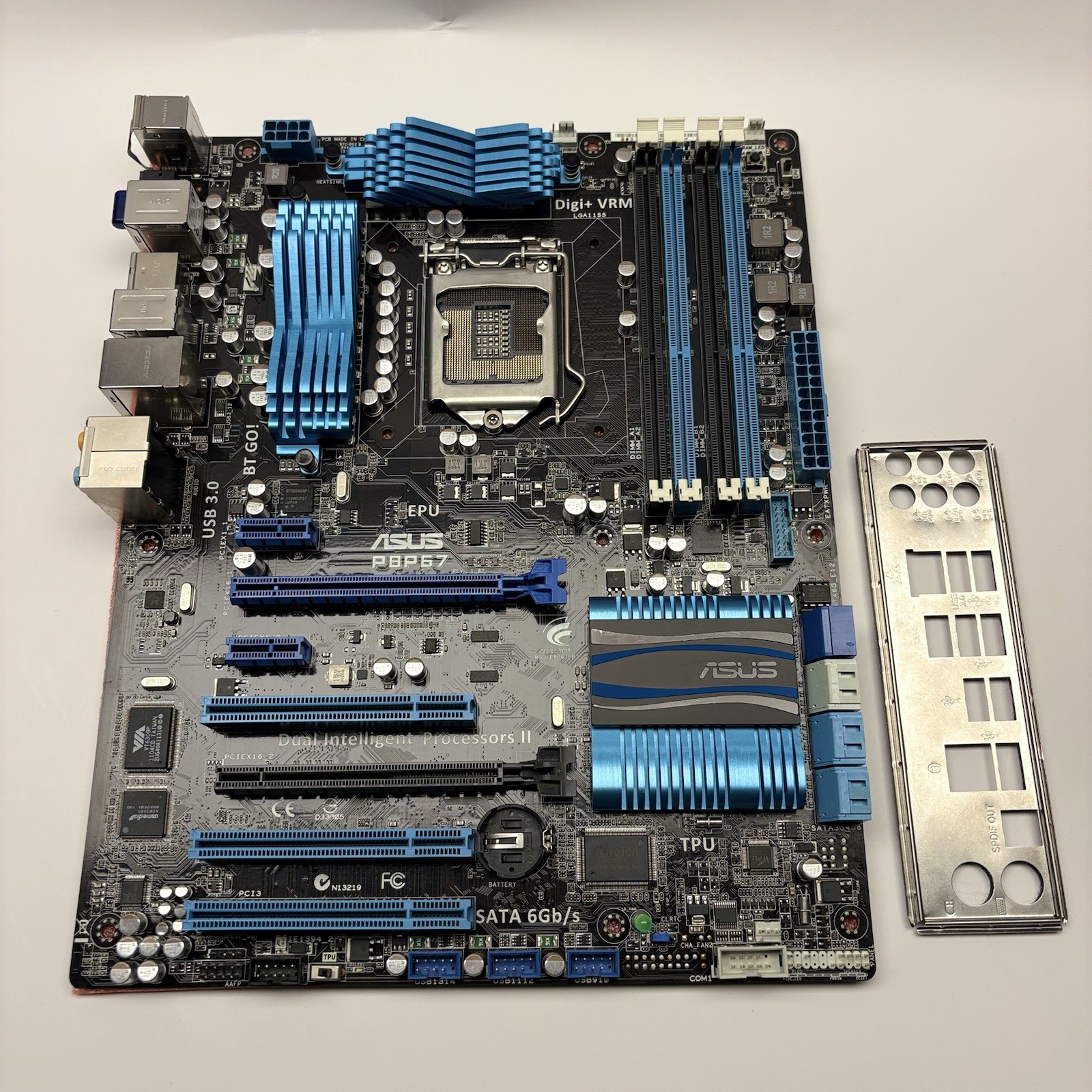 Asus p8p67 LGA 1155 ATX Intel DDR3 Motherboard With Back Plate Read Ds