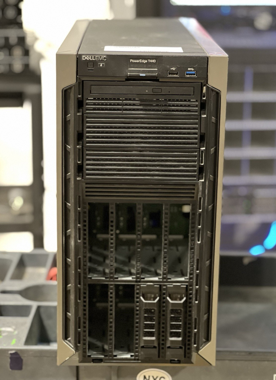 Dell PowerEdge T440 Server, Xeon(R) Silver 4110, @ 2.10GHz, 32GB RAM-No HDD/AC