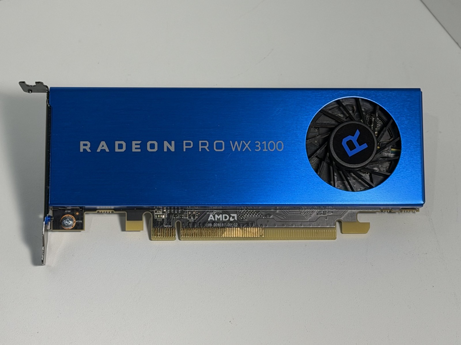 Radeon Pro WX 3100 PCIe x16 4GB GDDR5 Low Profile Graphics Card