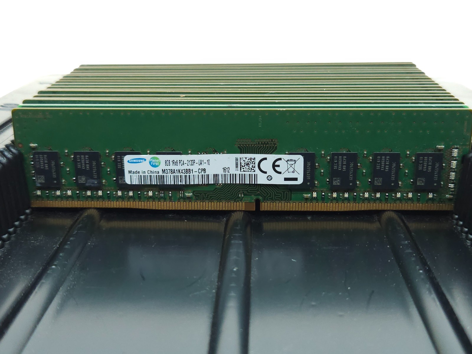 SAMSUNG 8GB 1RX8 PC4-2133P-UA1-10 M378A1K43BB1-CPB TESTED
