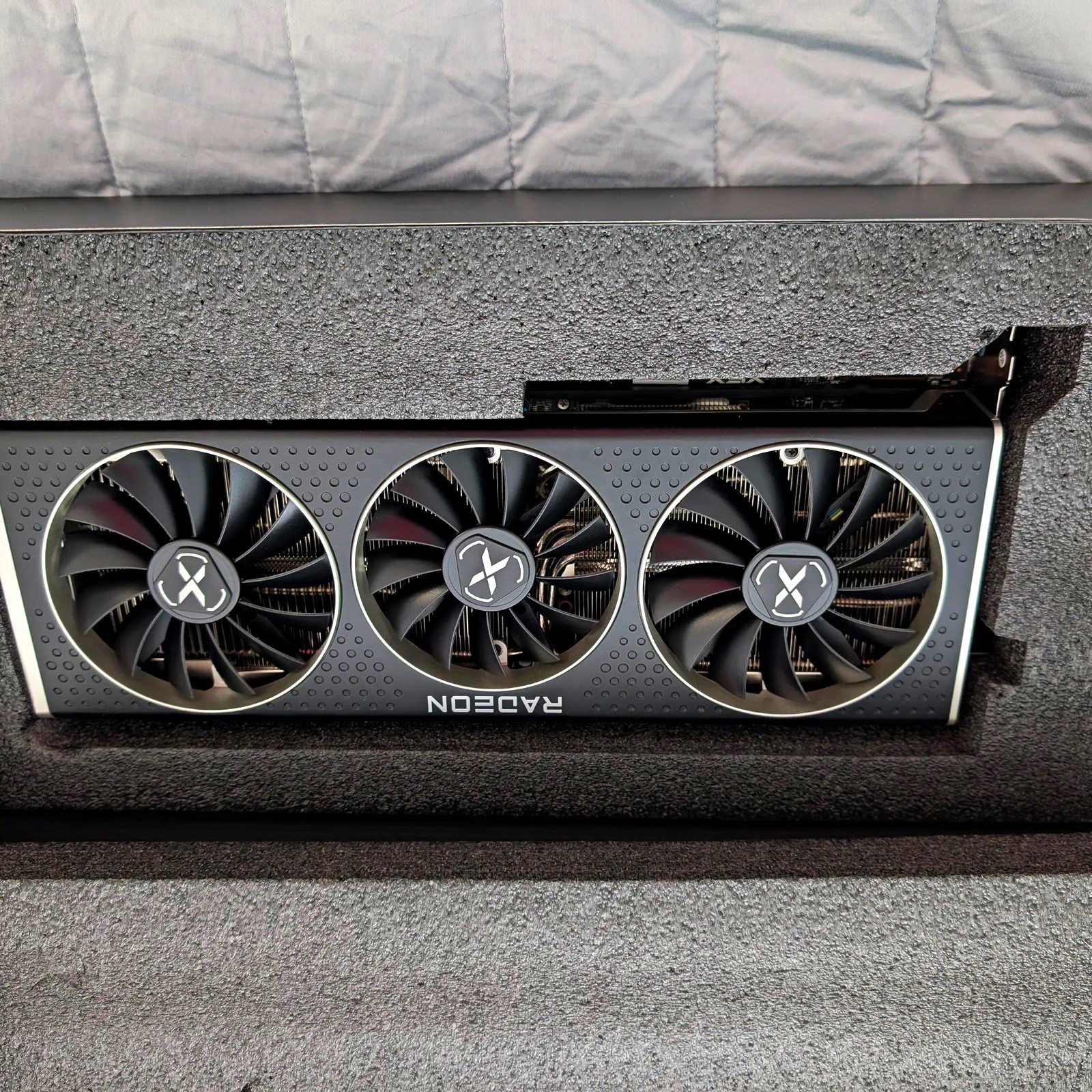 XFX MERC 319 AMD Radeon RX 6800 XT 16GB GDDR6 HDMI/DP DirectX 12U